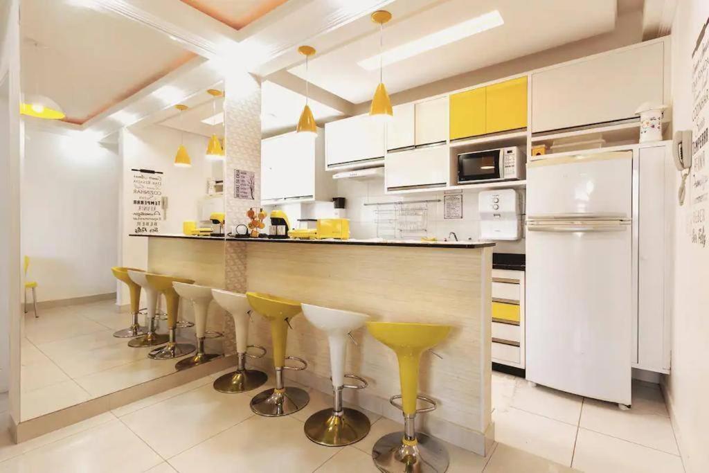 Apto Itagua, 400m Da Orla- Garagem Coberta ,wi Fi,sauna,salao De Jogos,piscina, Varanda Gourmet, Otima Localizacao Apartamento *